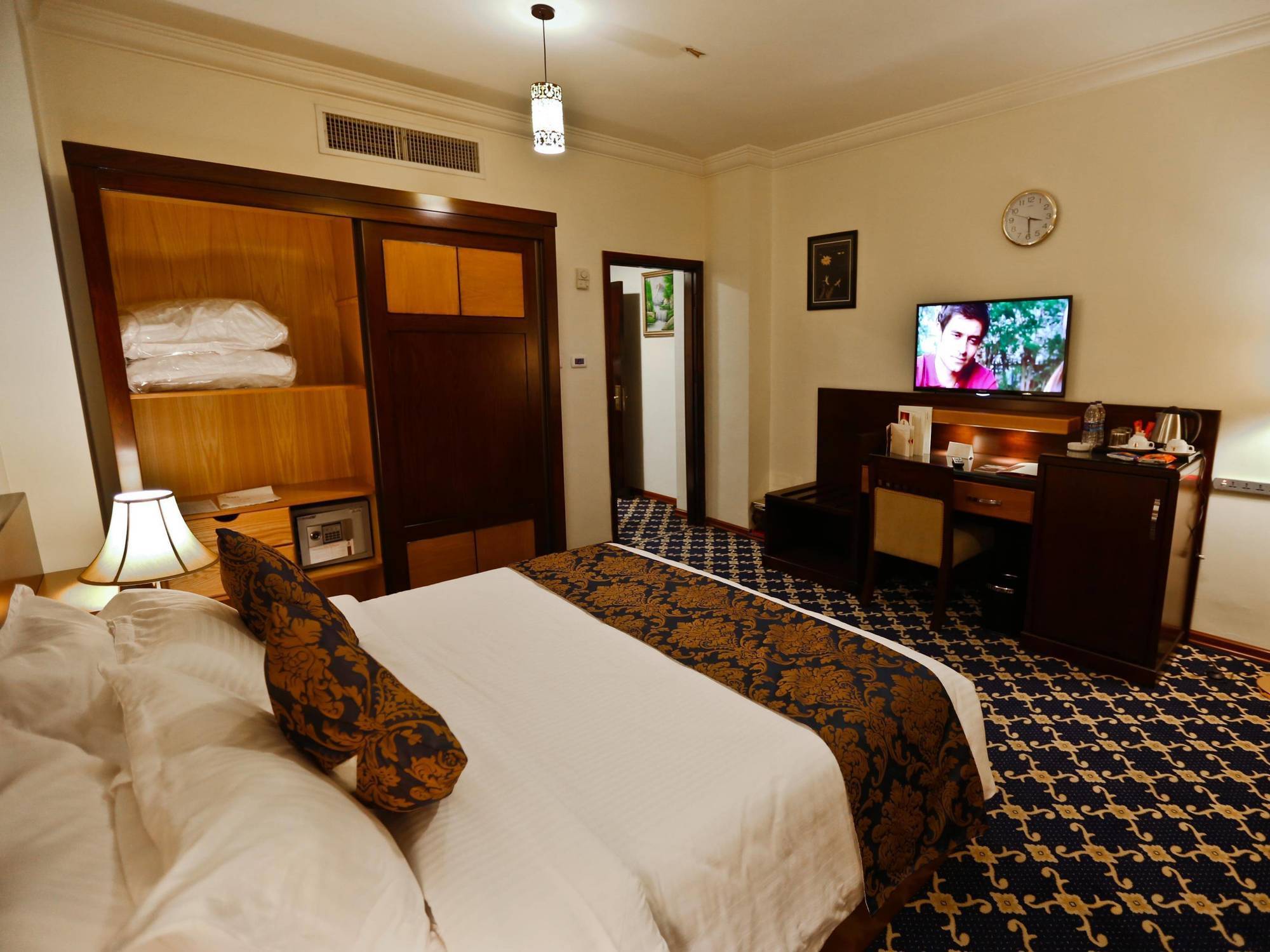 Al Thuraya Hotel Amman Extérieur photo
